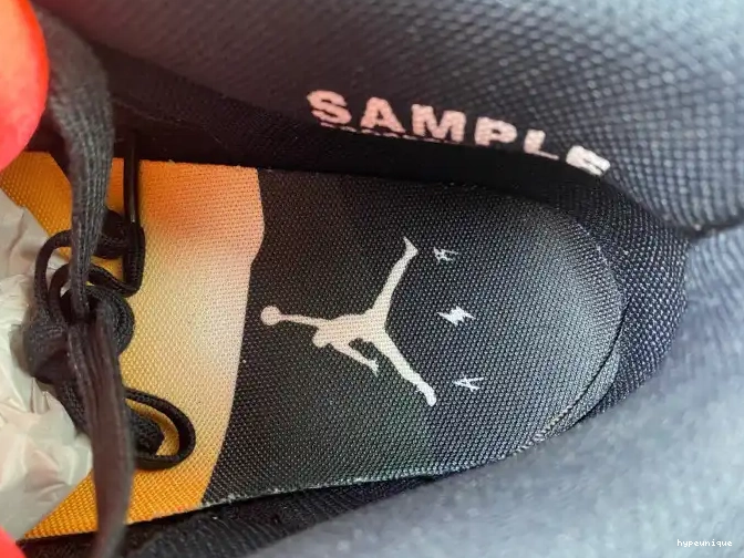 HYPE Rio J FN0344-001 Balvin 3 x Jordan Air 0522